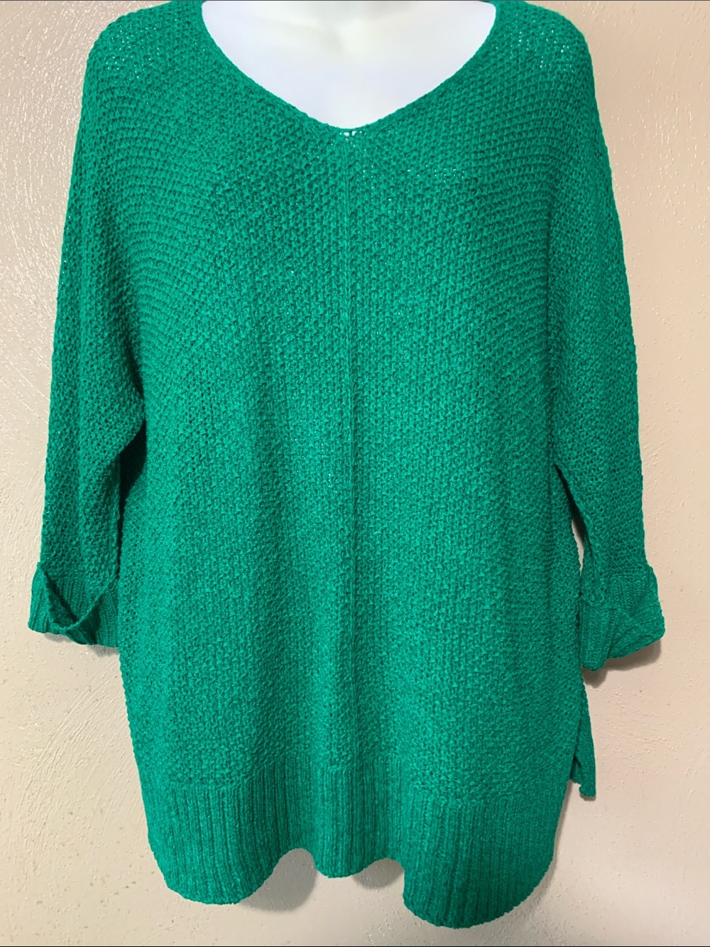 eesome size S/M Emerald Green V-Neck Textured Knit Sweater NWT
